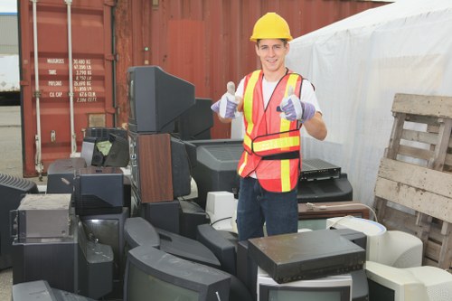 Business waste removal services in Gunnersbury